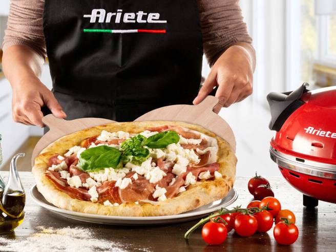 Obrázok ku článku Kámen na pečení pizzy – proč je nenahraditelný při přípravě domácí pizzy