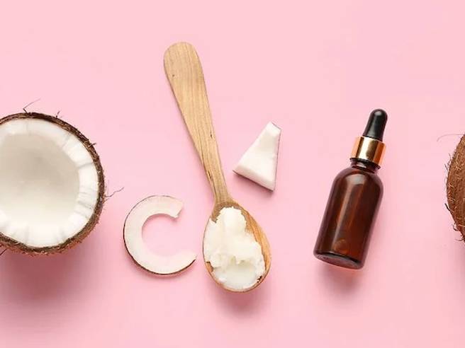 Obrázok ku článku Benefity kokosového oleja v žehliacich doskách